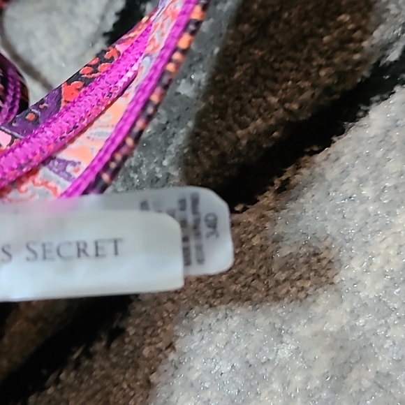 Vintage Victoria Secret Bikini Swim Top - Picture 11 of 12